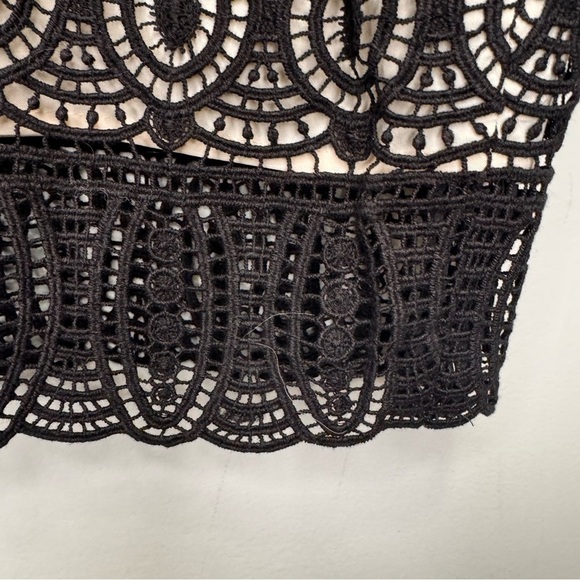 Club Monaco Black Lace Mini Skirt Size 10 Feminine - Picture 4 of 6